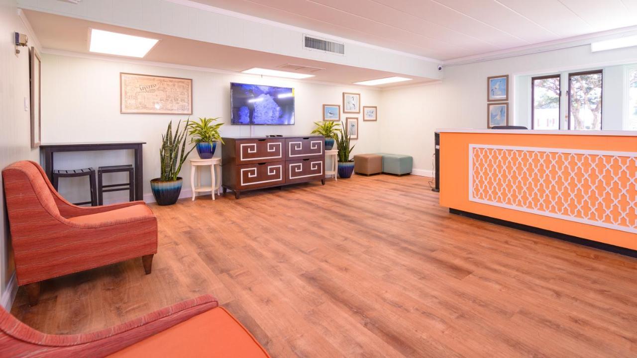 Heart Of Manteo Hotel Exterior photo