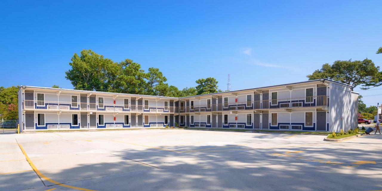 Heart Of Manteo Hotel Exterior photo